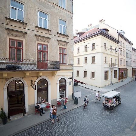 Апартаменти На Вірменській3 З 2Спальні Та Кухня Lviv Ngoại thất bức ảnh